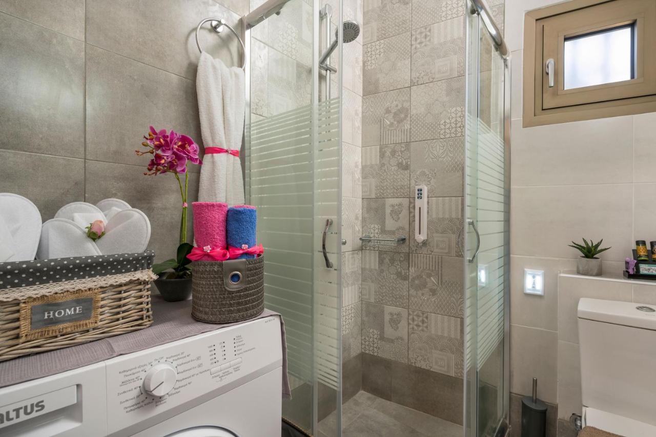 Floral Beach Apt With Lux Extras & Special Treats Kolymbari Exterior photo